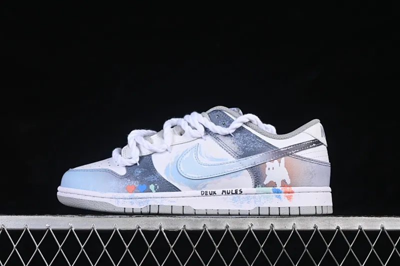 All categories Nk SB Dunk Series Nk SB Dunk Low High-end customized low-top sneakers Nike SB Dunk Low Fantasy Starry Sky Straps Low-top casual sneakers DD1391-103